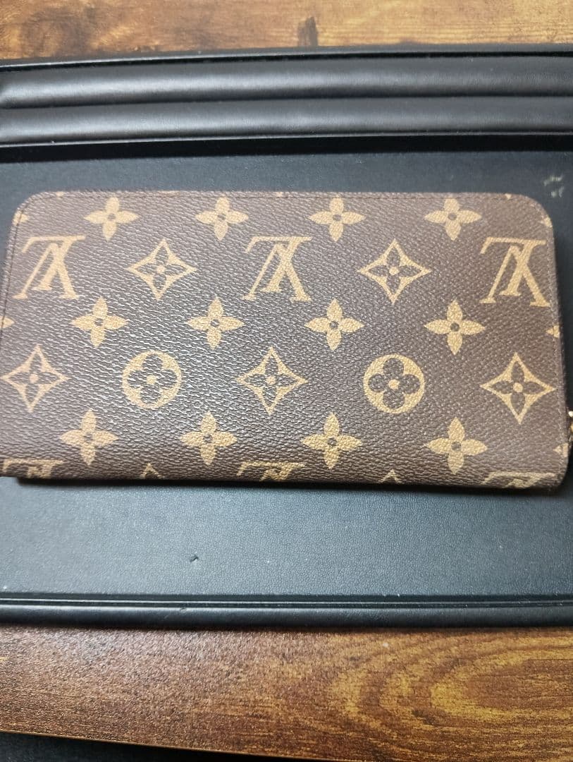 ア*ン様 正規店Louis Vuitton モノグラム 長財布
