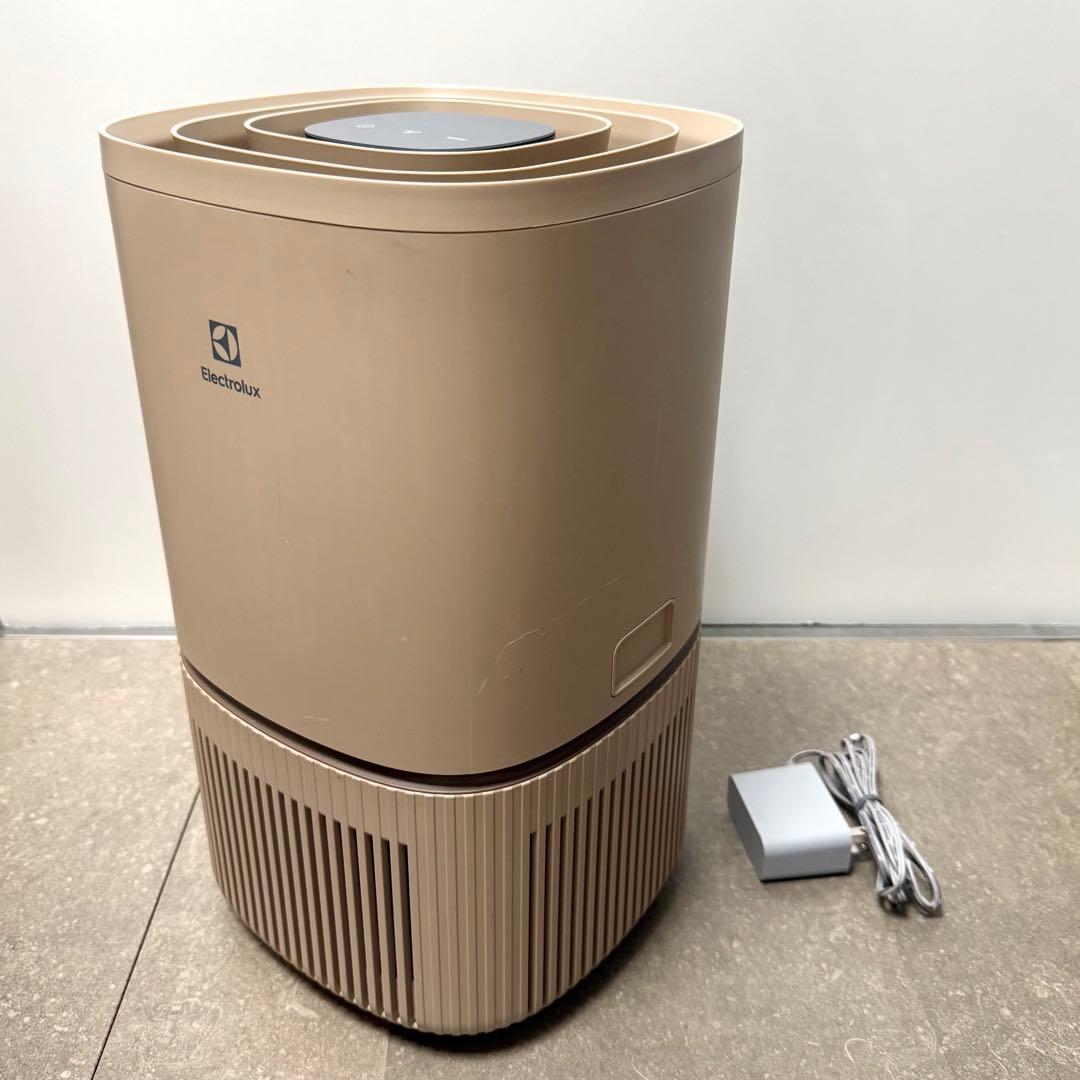 エレクトロラックス◇空気清浄機 Ultimate300 ウォルナット