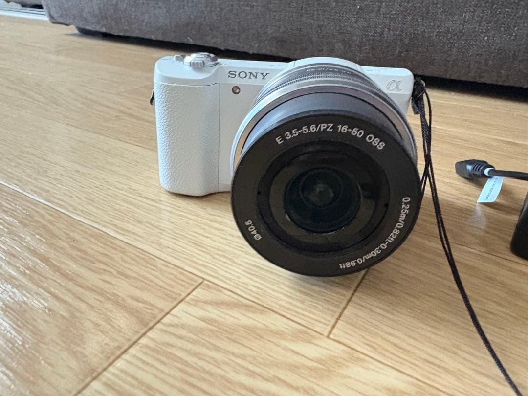 SONY ミラーレス一眼カメラ ホワイト 16-50mmレンズ　α5100