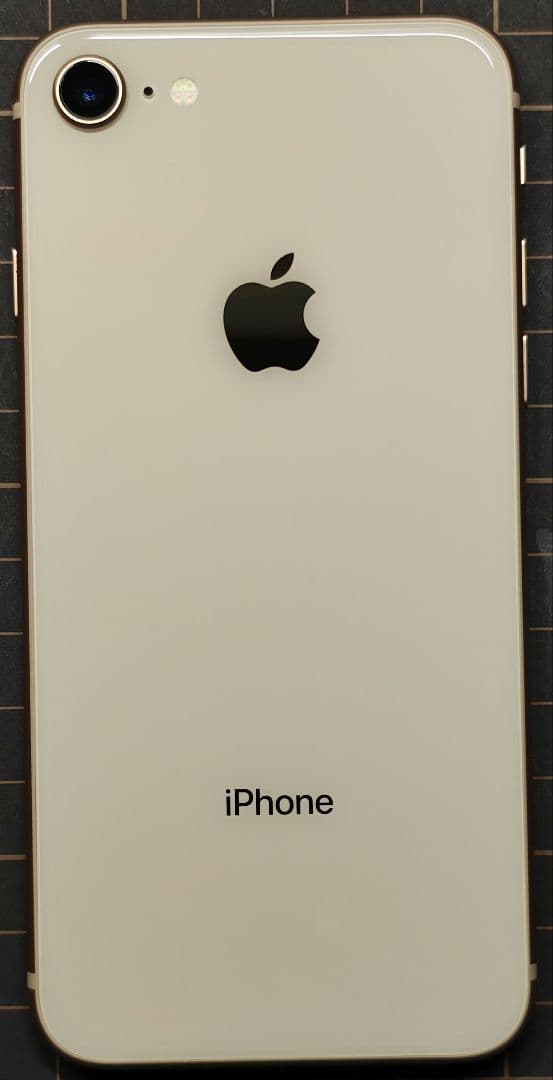 Apple iPhone ゴールド