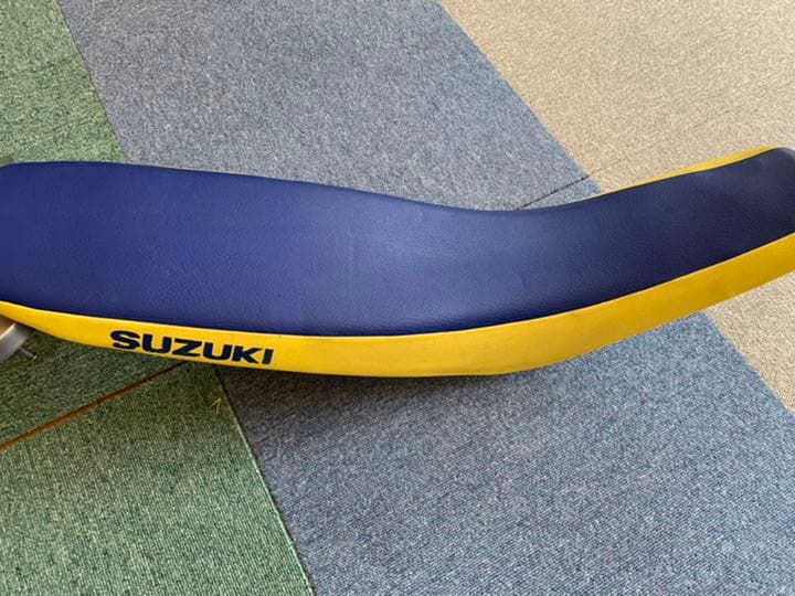 スズキdrz400 純正シート