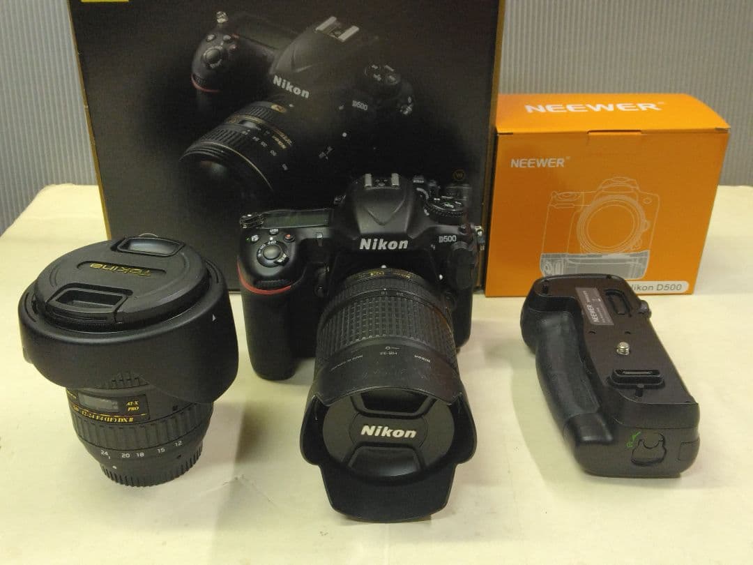 パ*コ様 デジタル一眼　Nikon D500　レンズ2本　互換BG　純正バッテリ
