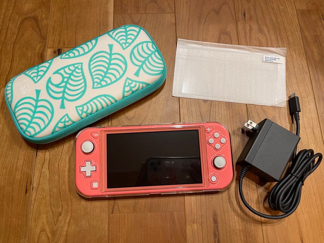 Nintendo switch lite 本体　キャリングケース付き