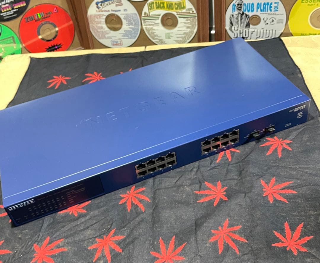 NETGEAR 【ネットギア】GS716T-300AJ 通電確認済み