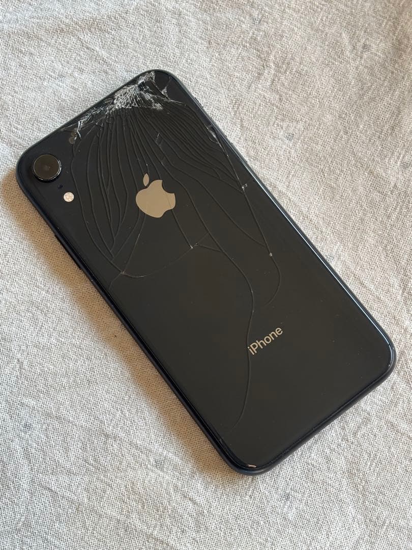 Apple iPhone XR ブラック 亀裂あり　ジャンク品