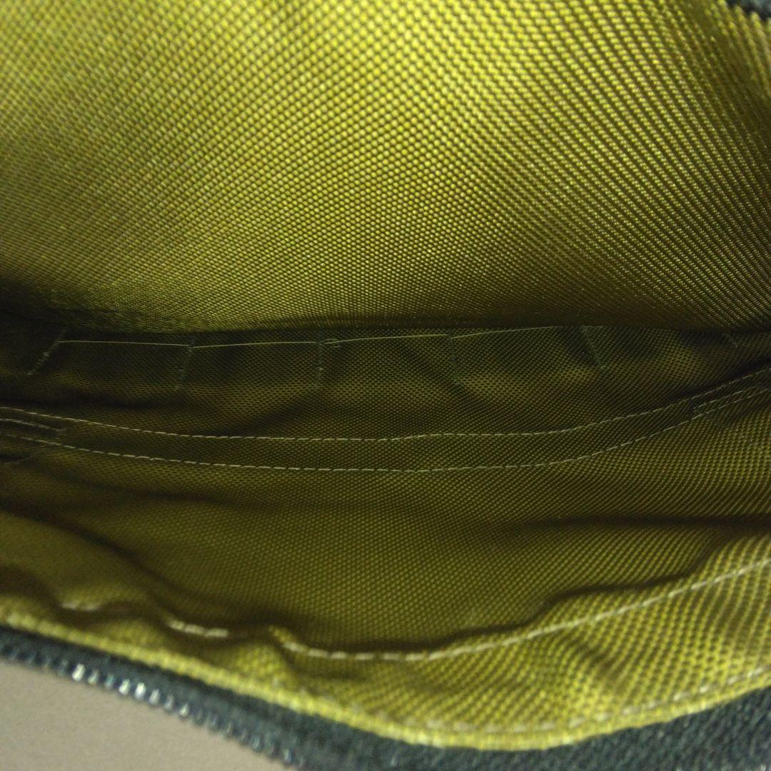 希少品　極美品　BRIEFING　FARVER　メッセンジャーバッグ　カーキ