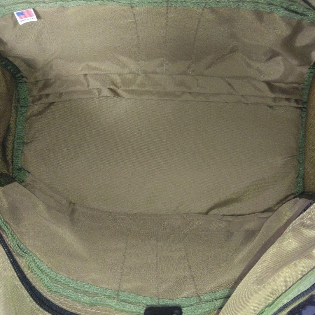 希少品　極美品　BRIEFING　FARVER　メッセンジャーバッグ　カーキ