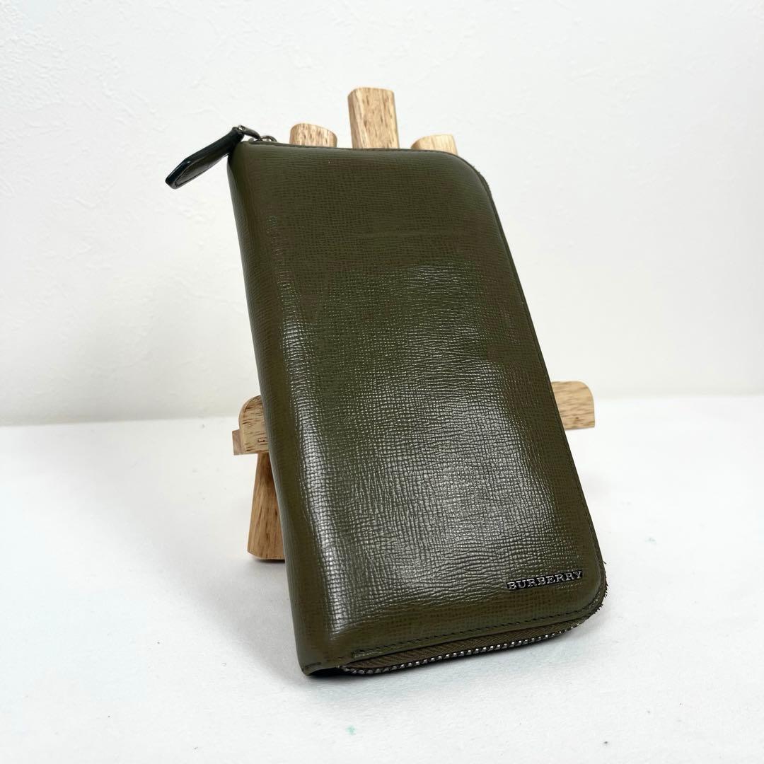 バーバリー　長財布　ラウンドファスナー　ロゴプレート　バイカラー　チェック柄