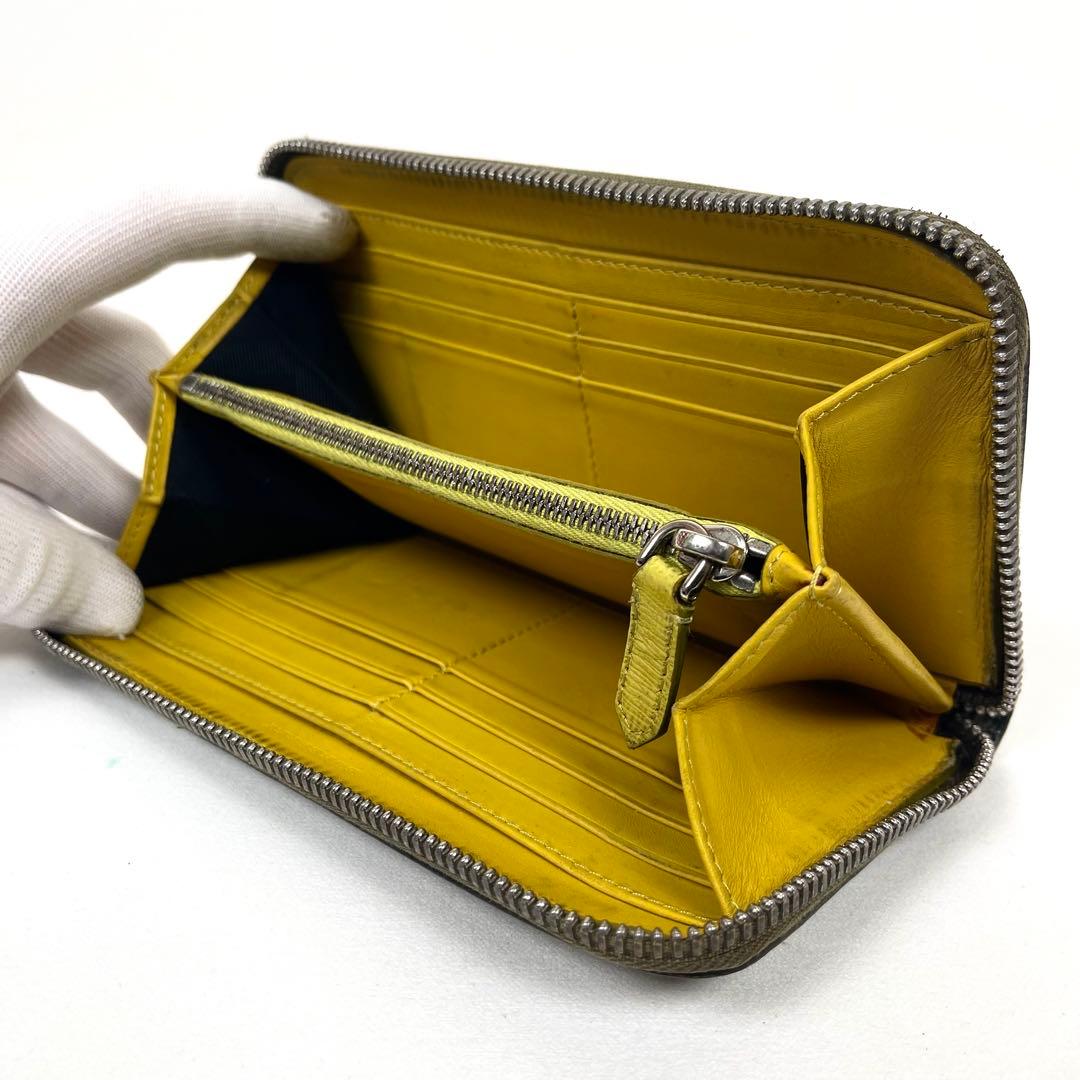 バーバリー　長財布　ラウンドファスナー　ロゴプレート　バイカラー　チェック柄