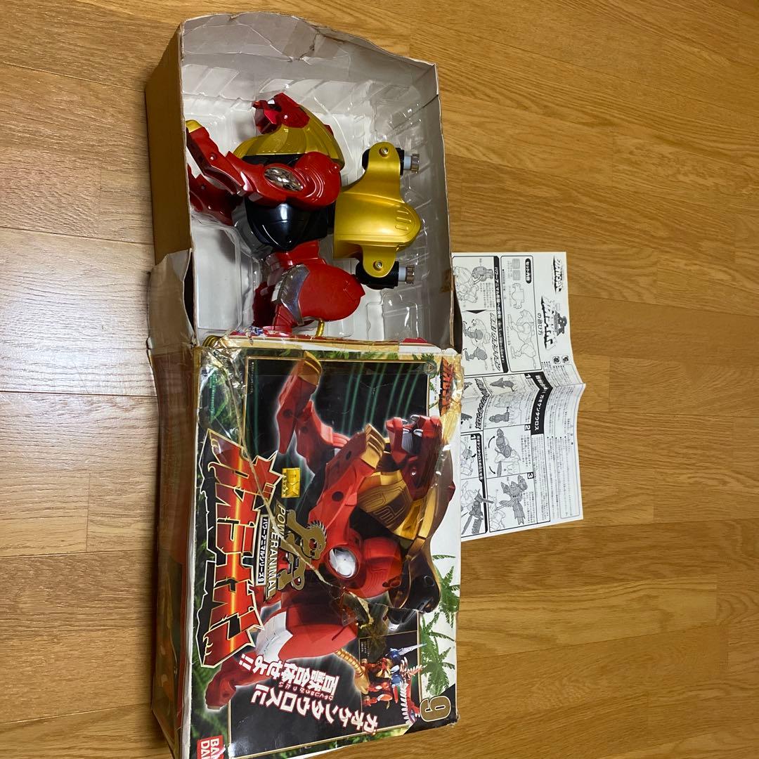 ガオレンジャー　ガオライオン　本体美品　部品欠品あり