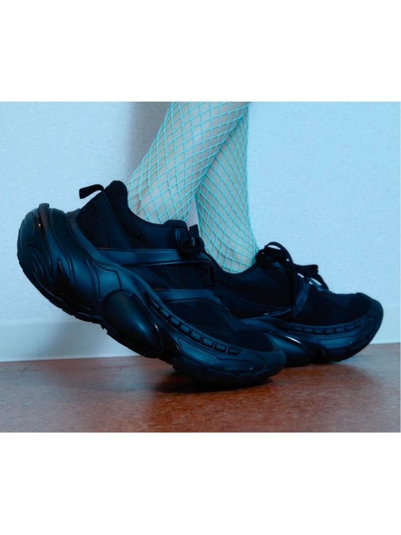 Mikiosakabe × Three Treasures スニーカー