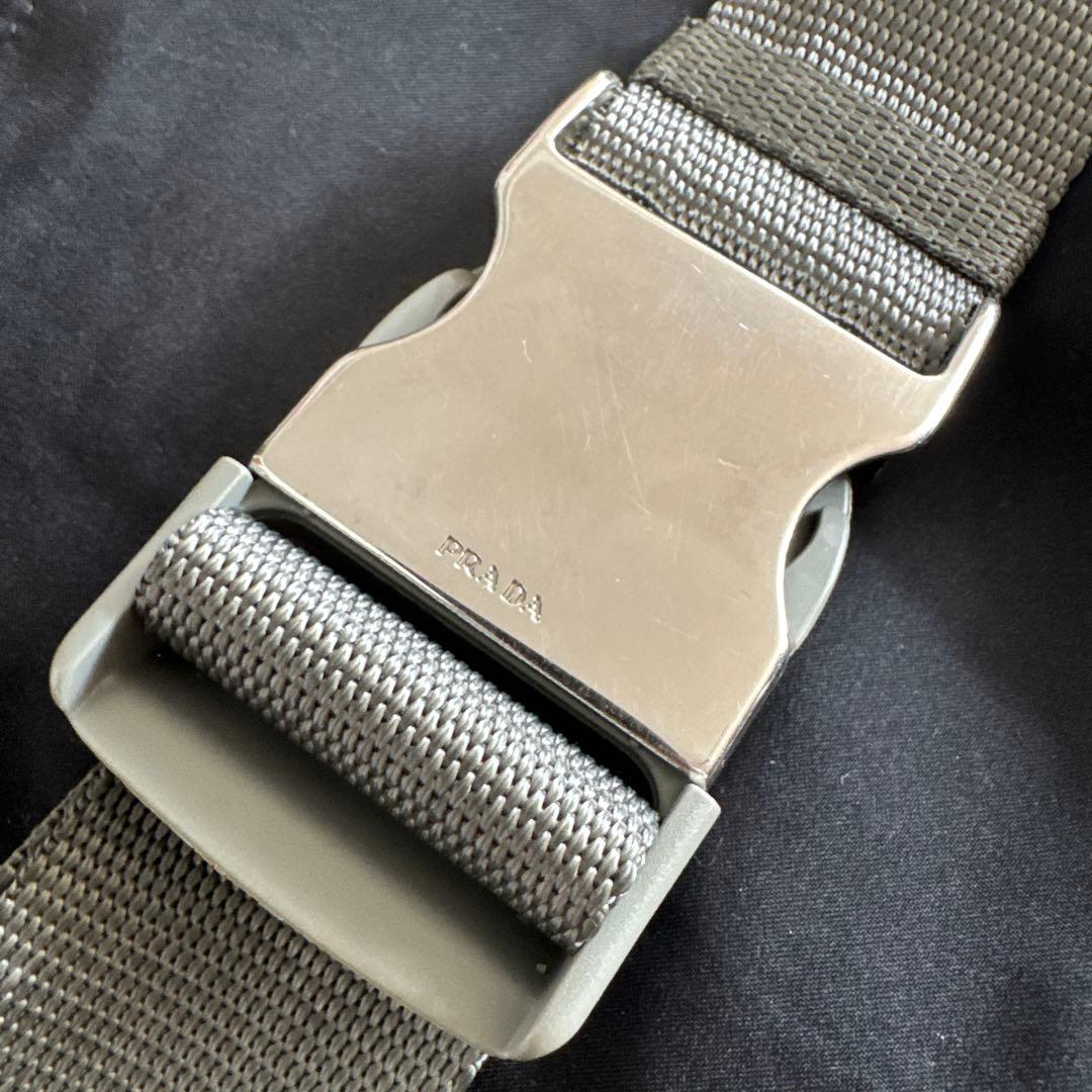 プラダ　PRADA ブラックウエストポーチ ポケット付き　本物