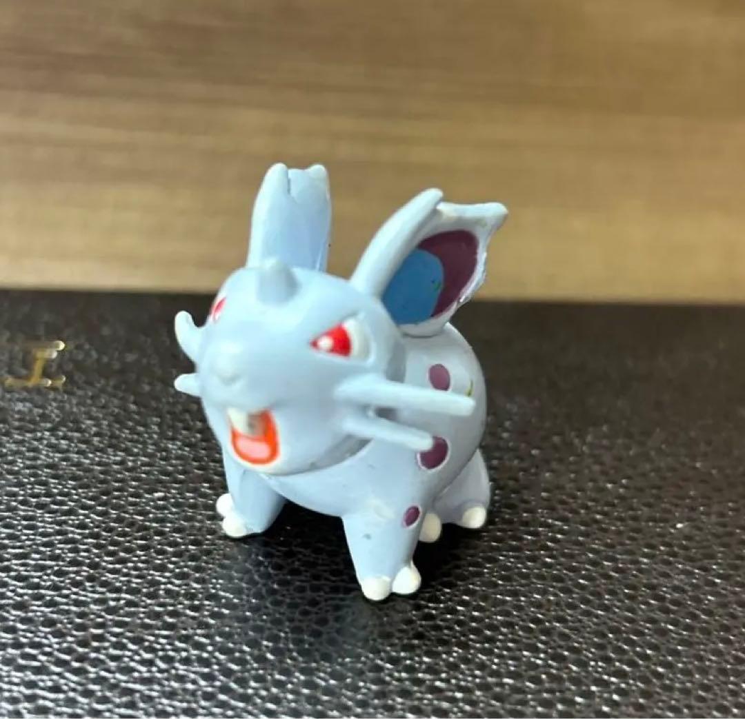 ポケモンモンコレ　ニドラン　ポケットモンスター　フィギュア任天堂レア