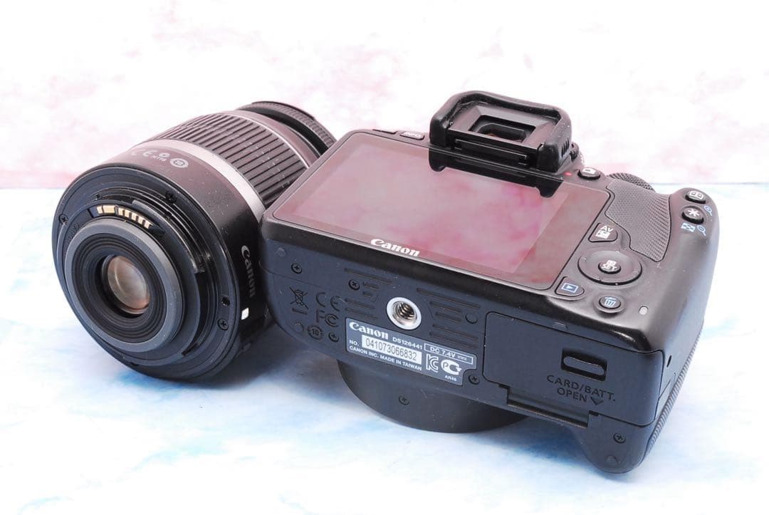 Canon Kiss X7✨手ぶれ補正✨バッグ＆ミニ三脚✨一眼レフカメラ