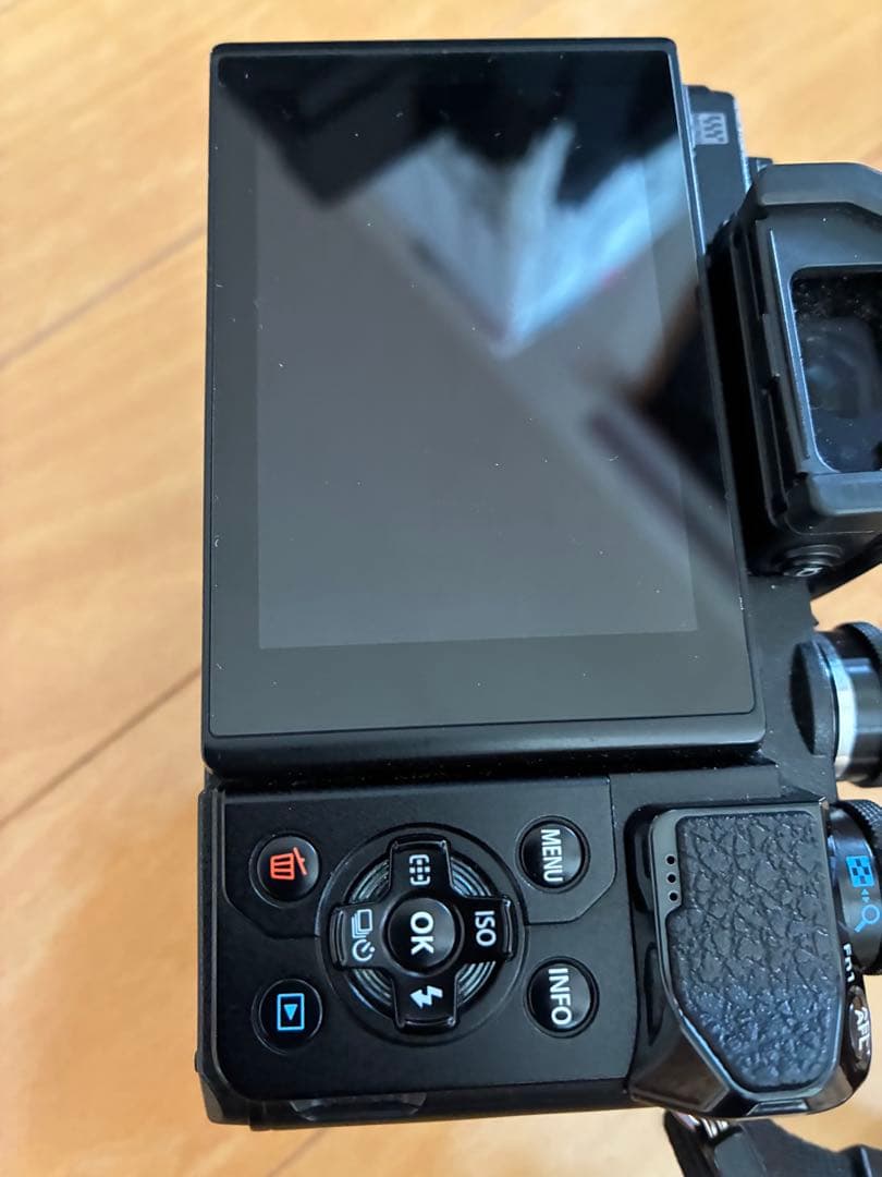 OLYMPUS OM-D E-M10 mark3 単焦点25㎜　f1.8レンズ