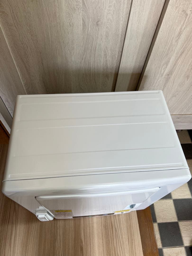 日立　2016年製　電気式ドラム乾燥機 ホワイト