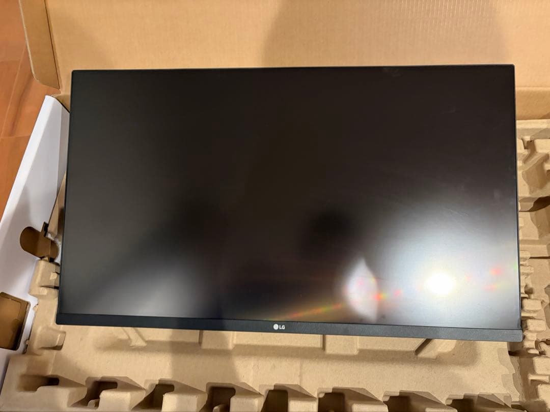 LG 32UN550-W 4K 32インチモニター