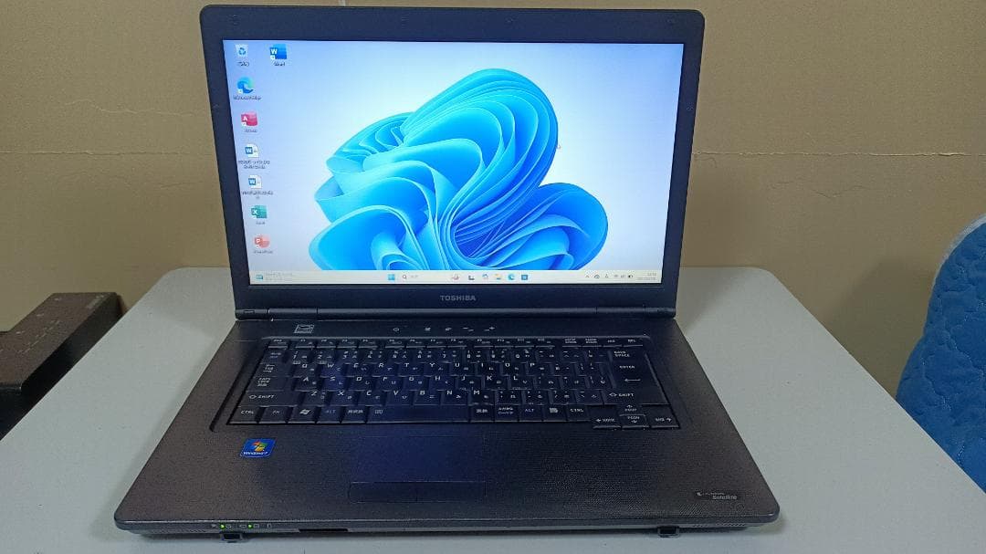 ⭐️ノートパソコンTOSHIBA Core i7 SSD128G メモリ8G