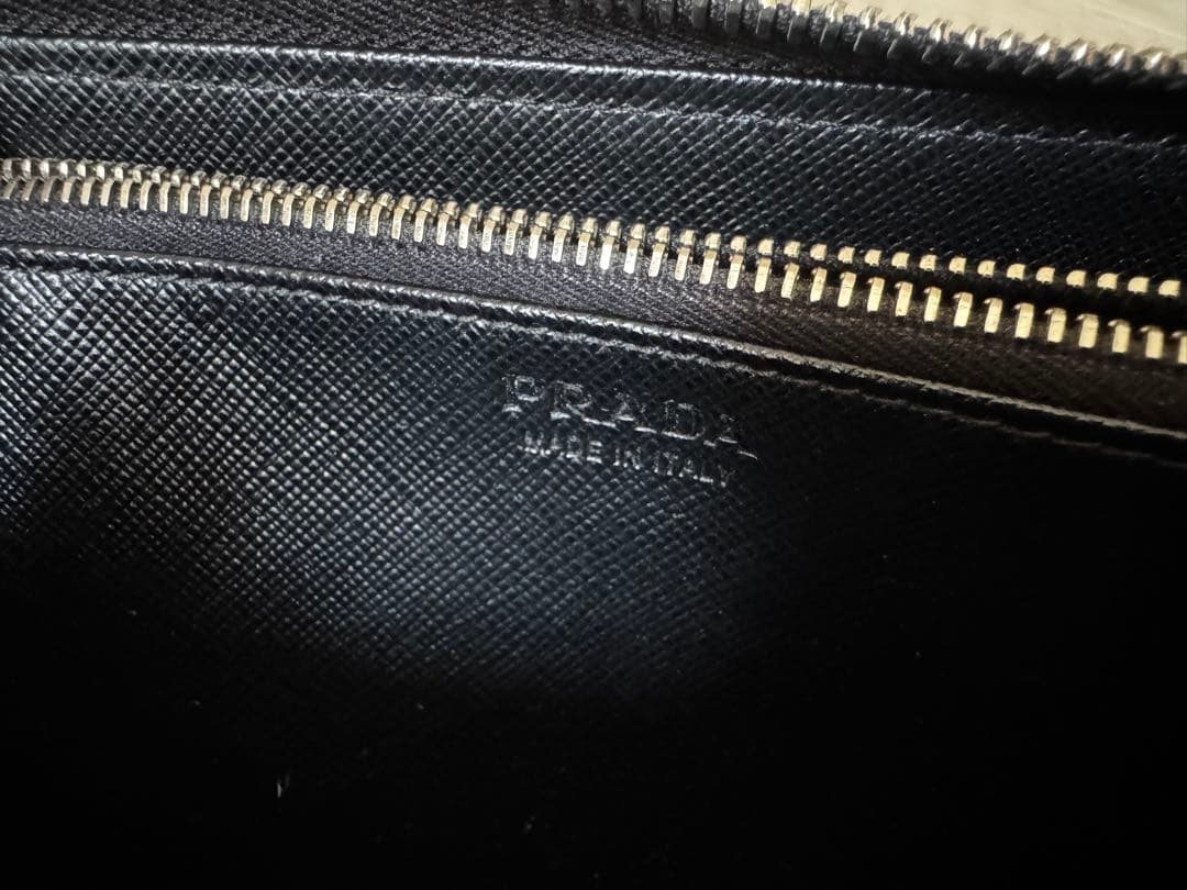 【、】PRADA プラダ サフィアーノトライアングル レザー【中古】