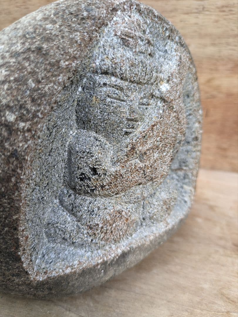 弁才天、石仏、自然石、川原の石