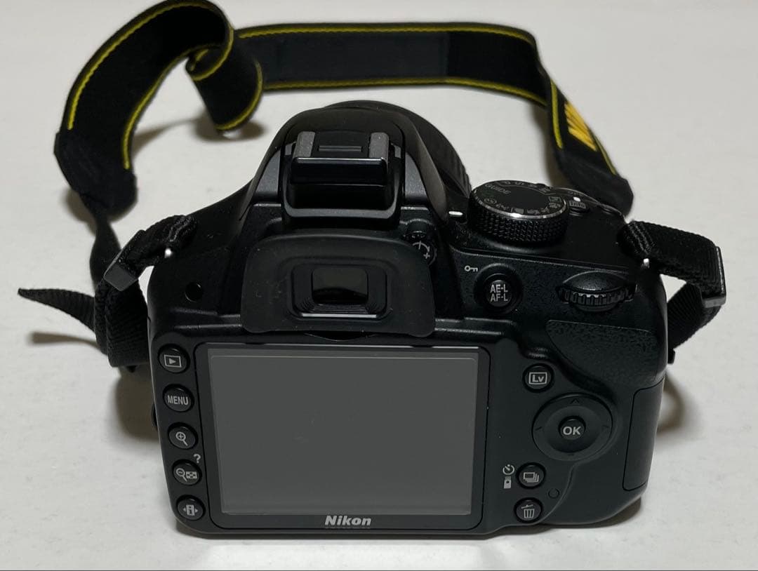 Nikon 一眼レフカメラ D3200 18-55 VR Kit 【中古品】