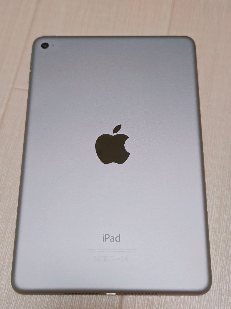 Apple iPadmini4 128GB シルバー WiFiモデル 本体
