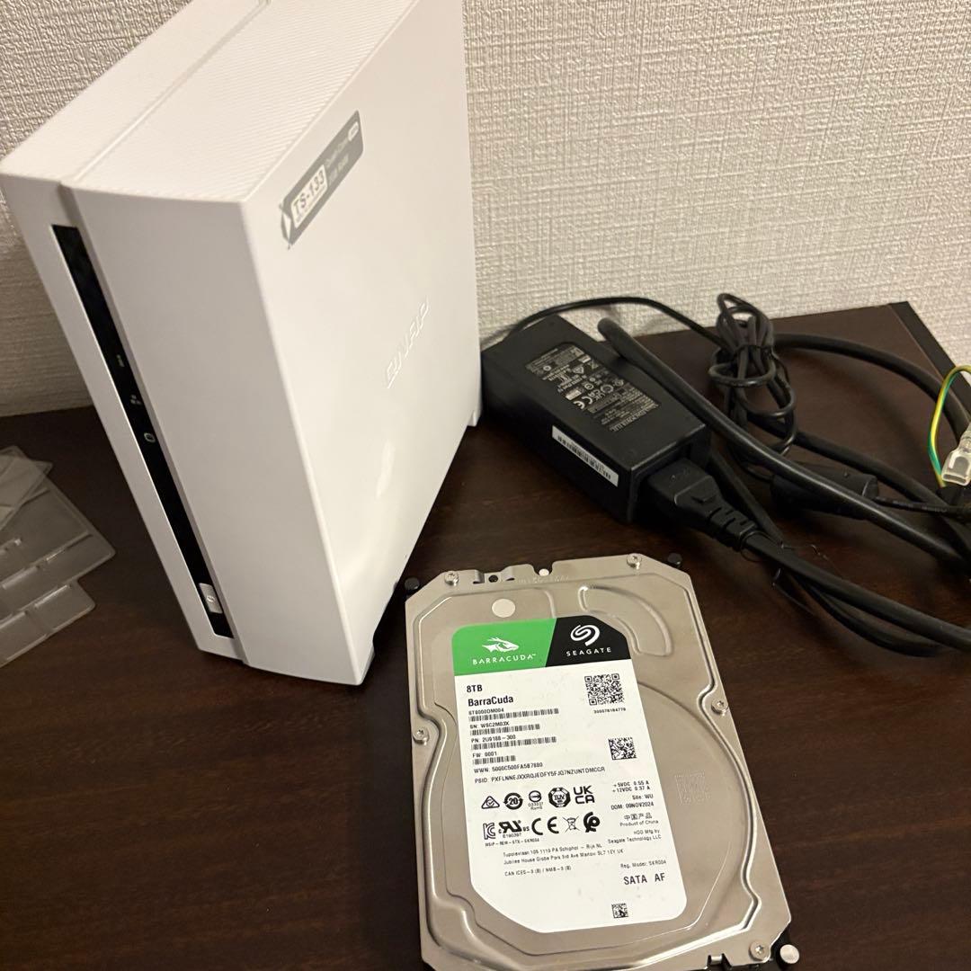QNAP NAS TS-133 8TBハードディスク付