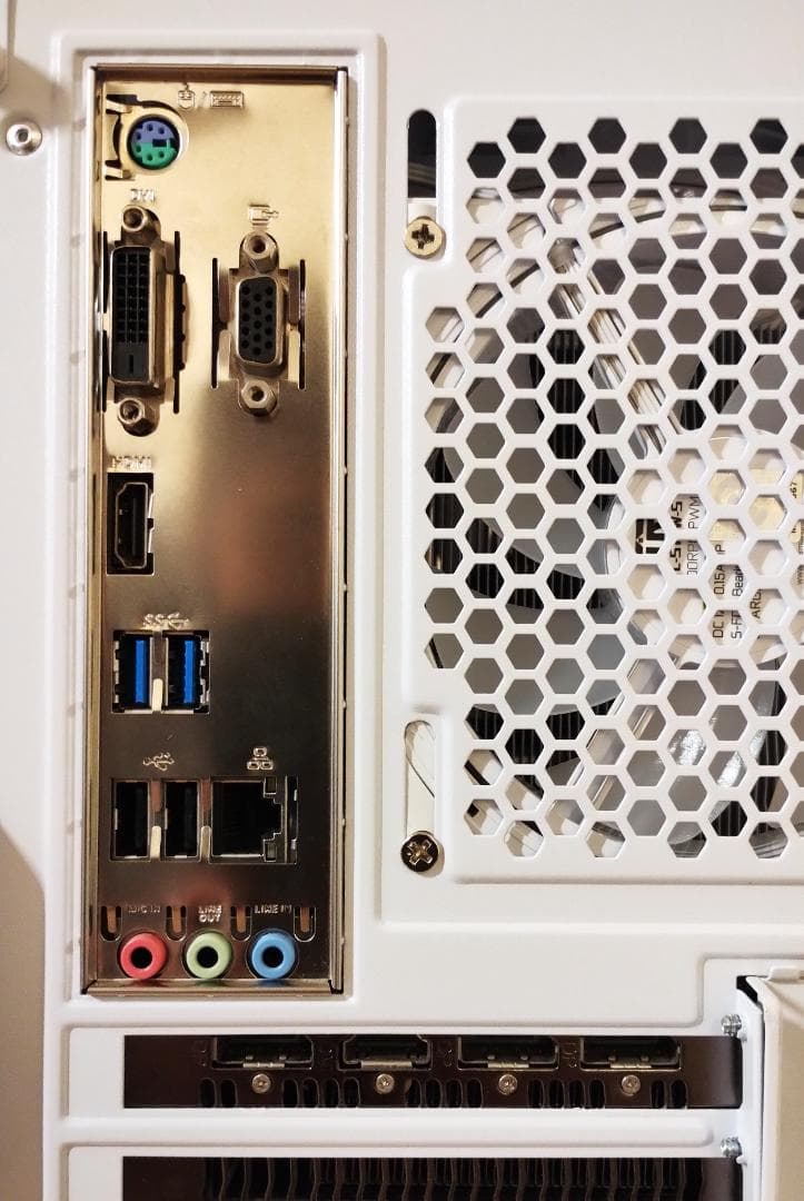 ゲーミングPC/Core i7 9700/RX5700XT/メモリ16GB