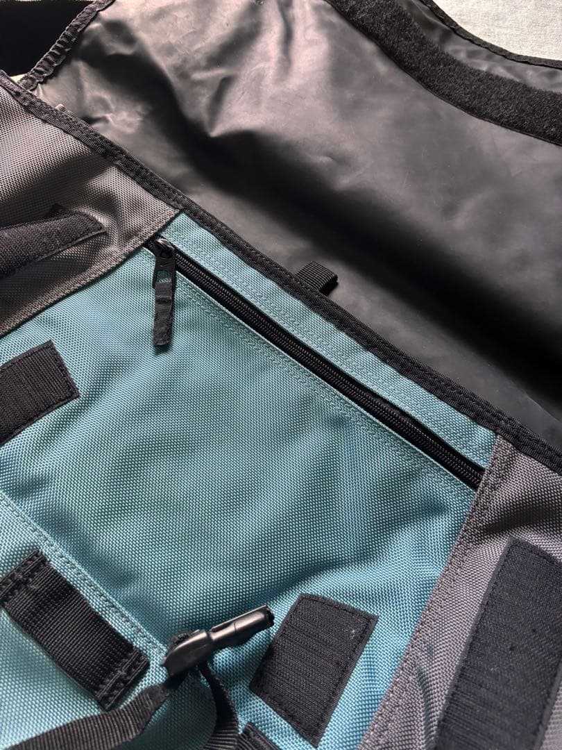 【極美品】00s NIKE メッセンジャーバッグ ナイキ テック ギミックY2K