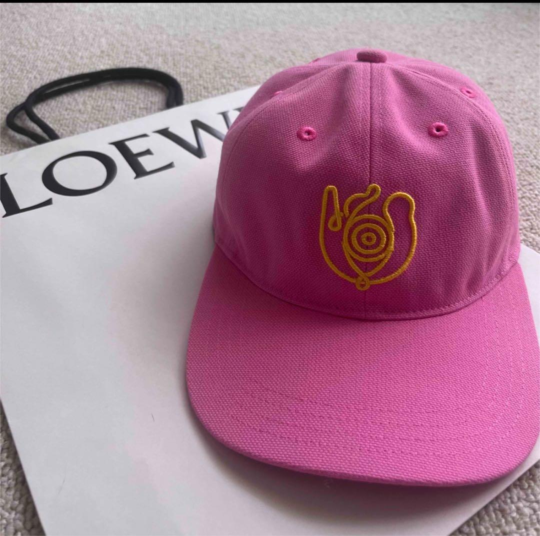 LOEWE ピンク キャップ