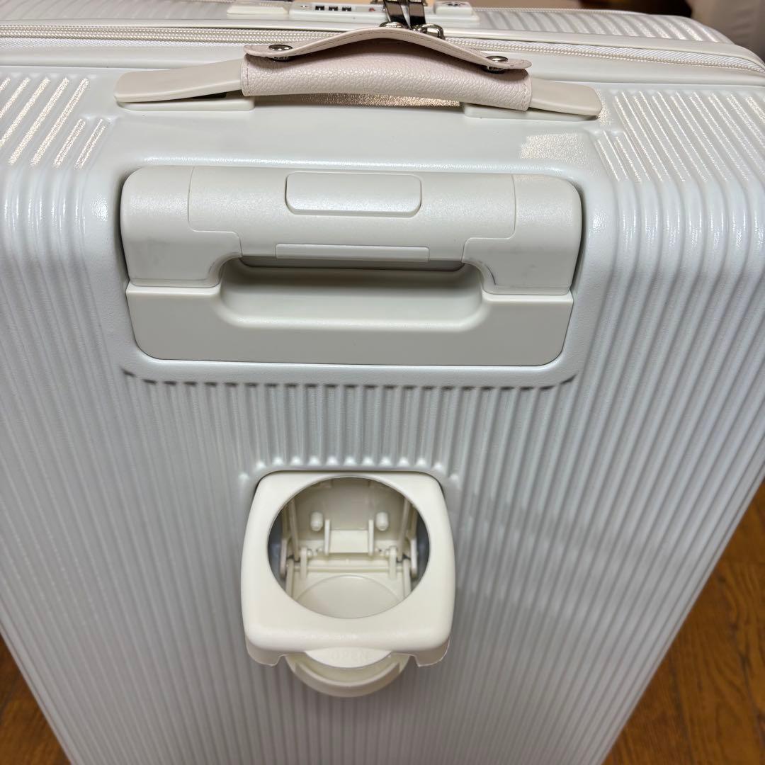 【るるれれろ】B4U スーツケース　Mサイズ　ホワイト