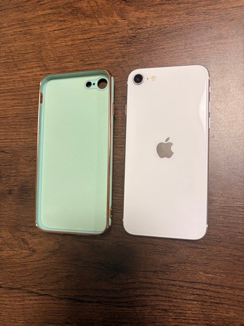 【ケース付き】Apple iPhone SE (第2世代) ホワイト 64GB