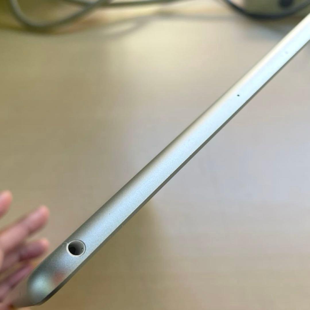 iPad 第6世代　A1893　Wi-Fiモデル　シルバー　32GB #2