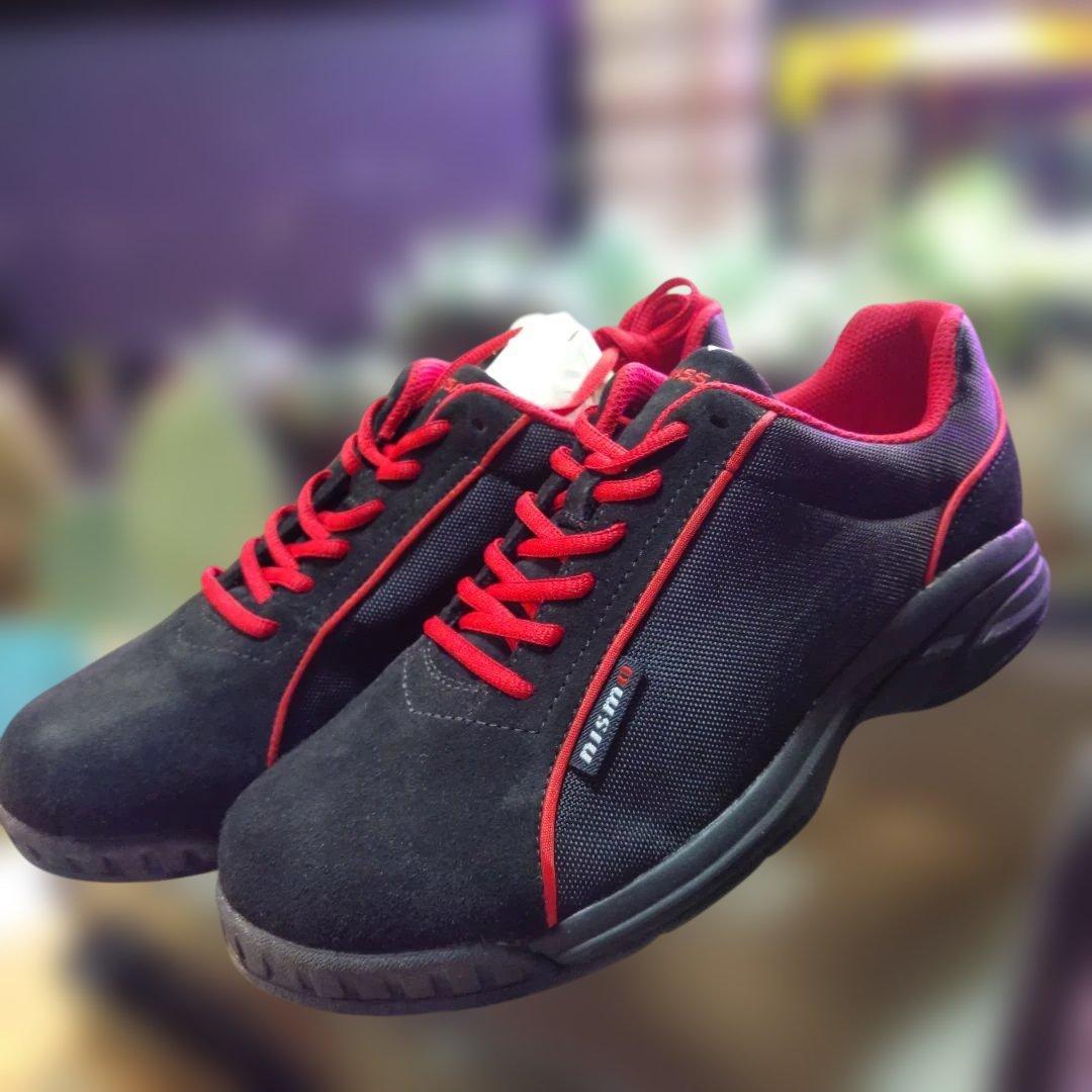 b*y様 nismo チームスタッフシューズ　ブラック/レッド 26.0 NSM