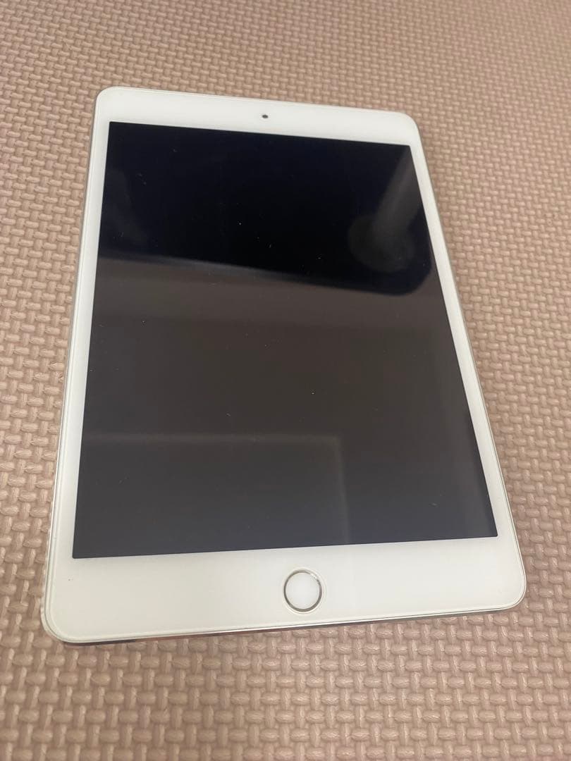 Apple iPad mini 4 本体 シルバー