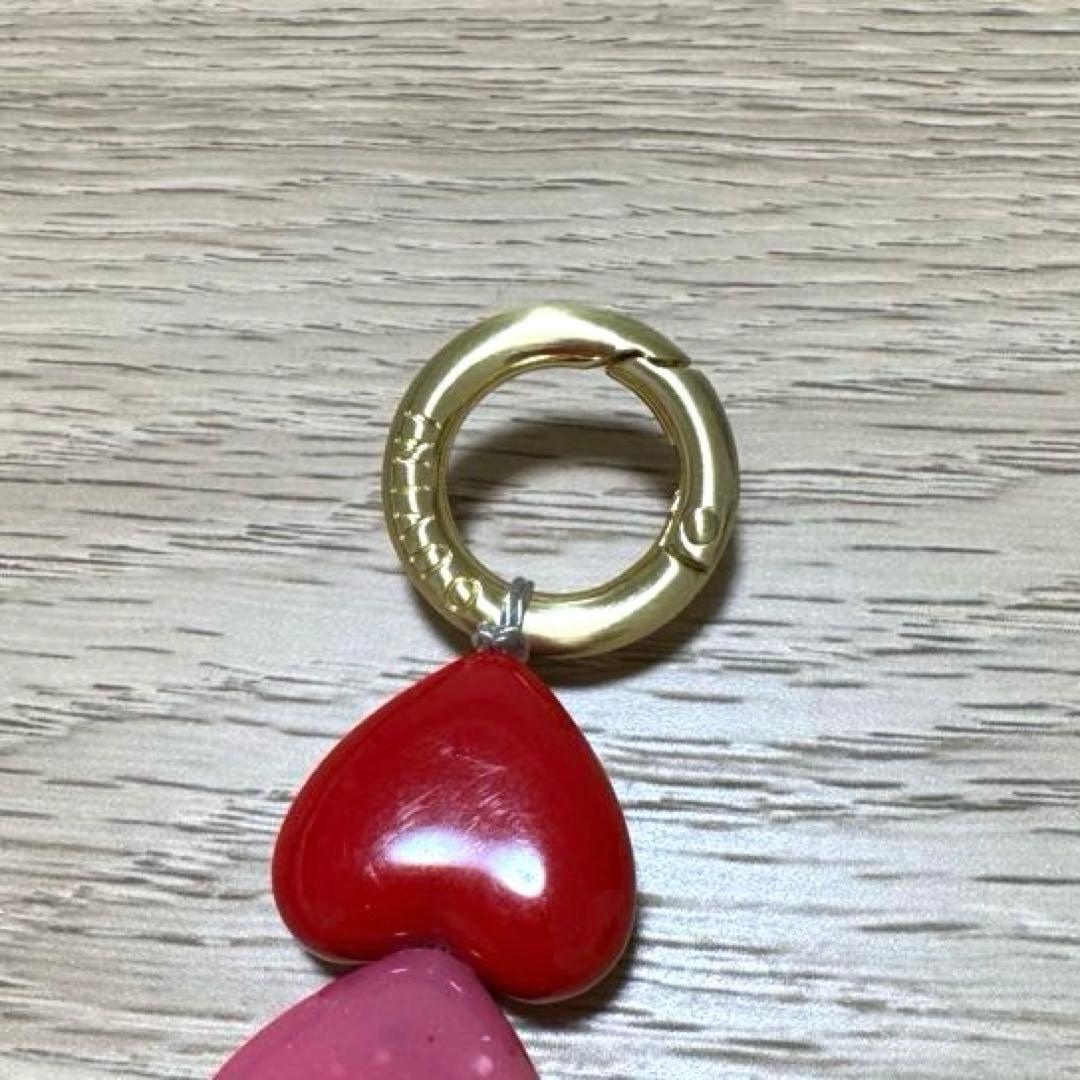 LOUVINI ハート型ビーズストラップ