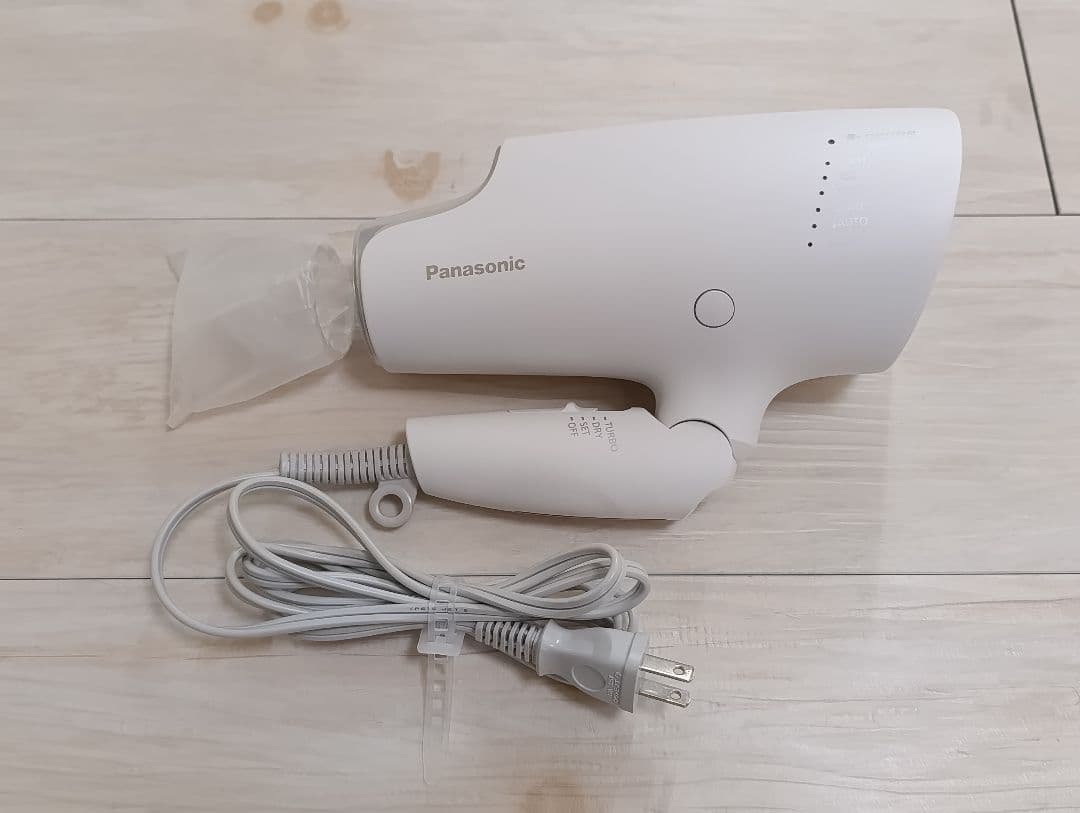 パナソニック ナノケア Panasonic EH-NA0G 21年製 WH 01