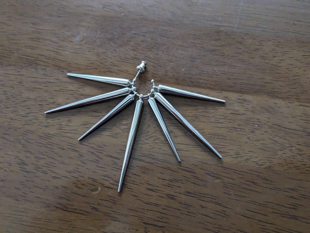 e.m. ピアス　スタッド　スタッヅ　椎名林檎