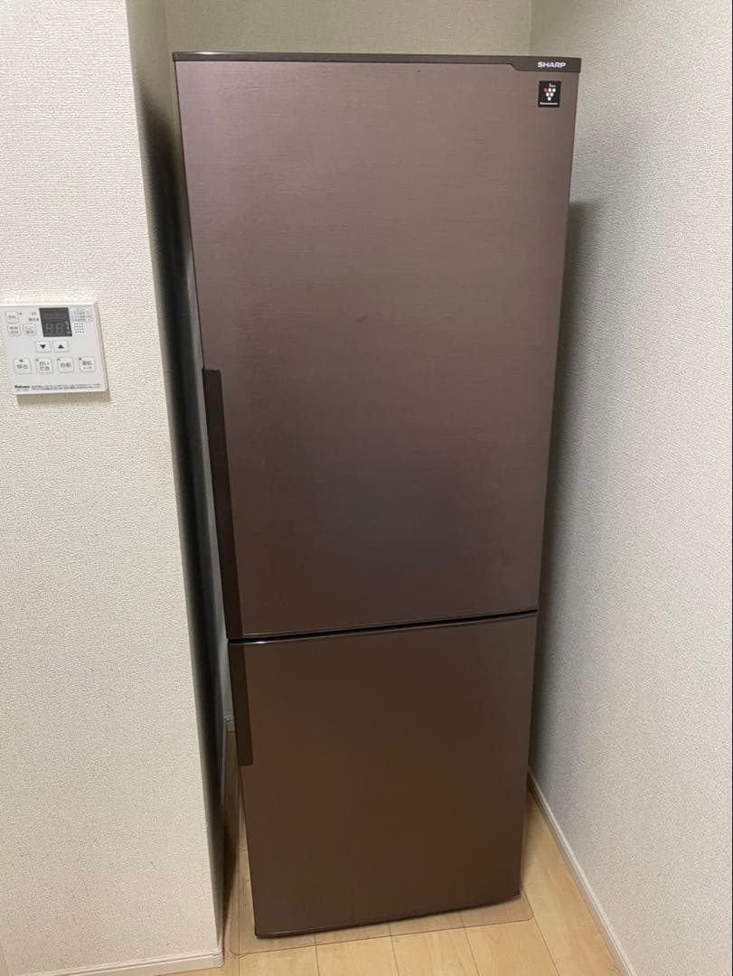 ブラウン　シャープ冷蔵庫 8年使用