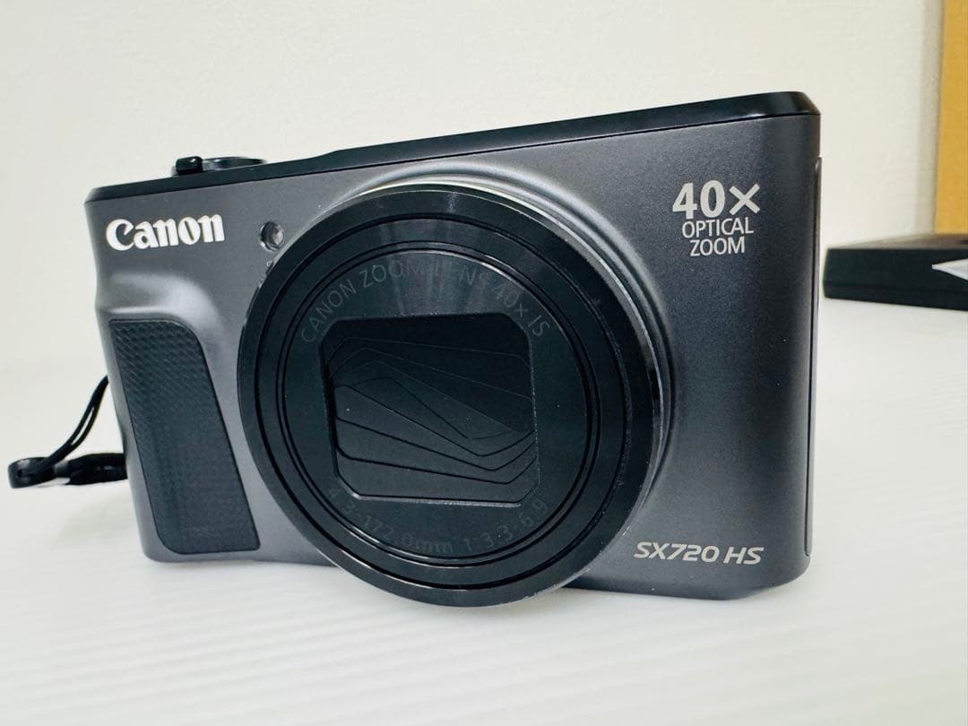 【極美品】 キヤノン Canon Powershot SX720 HS コンデジ