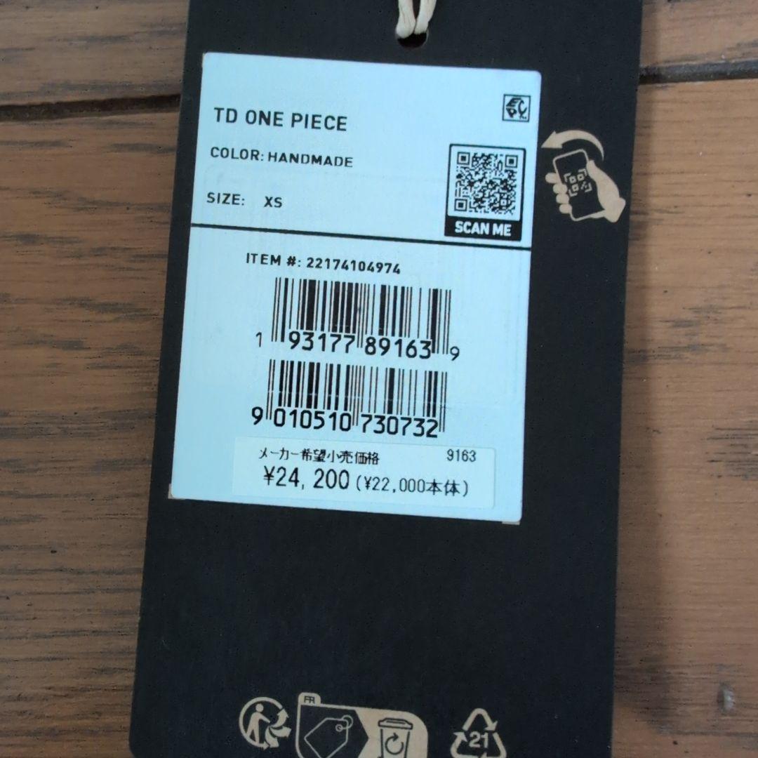 1回使用のみ　BURTON スノースーツ　XS　レアカラー