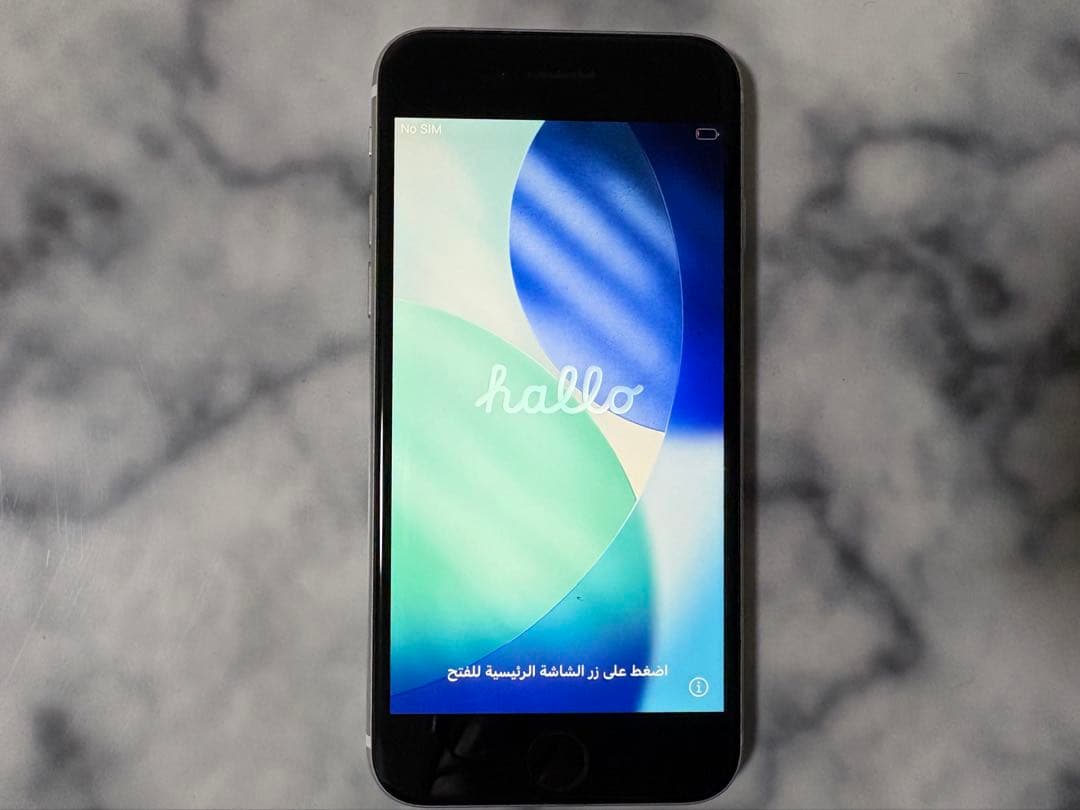 【美品】iPhone SE 第2世代　SIMフリー 64GB ホワイト