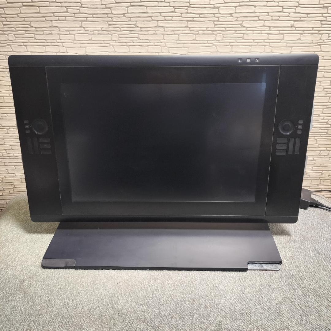 Wacom ワコム Cintiq 24HD DTK-2400 液晶タブ