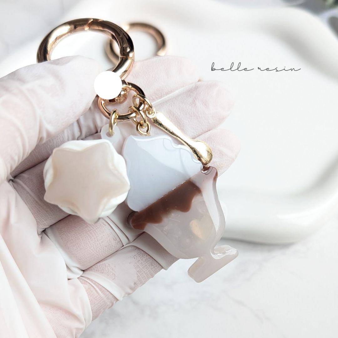 レジン マカロンつき cafe シェイカーキーホルダー