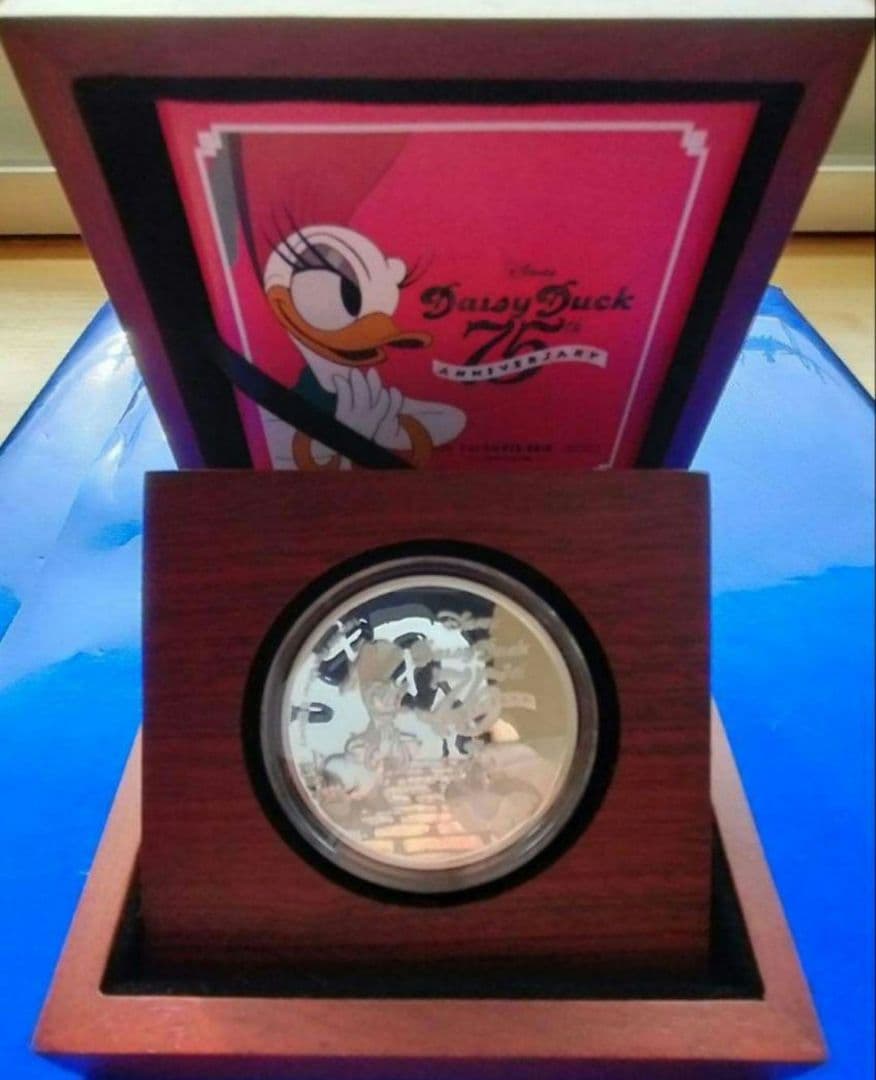 デイジーダック75周年記念銀貨（2015年ニウエ）