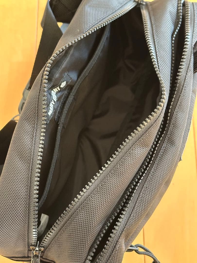 MARY QUANT×NEW ERA コラボ　ボディバッグ　ショルダーバッグ