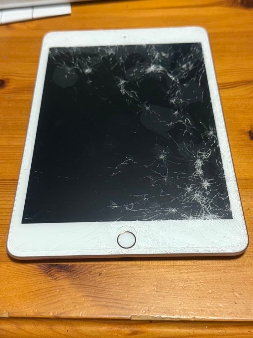 ジャンク品 iPad mini 第5世代 64GB ゴールド - 液晶割れ