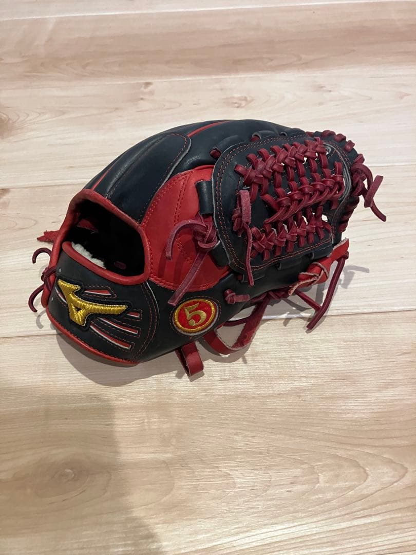 a*5様 ミズノプロ軟式オーダーグローブ 黒 赤