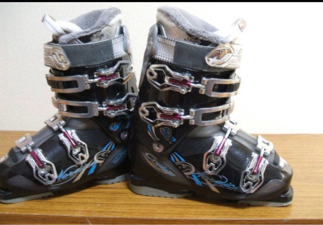 hakubamonsterboy  ノルディカブーツとスキー板