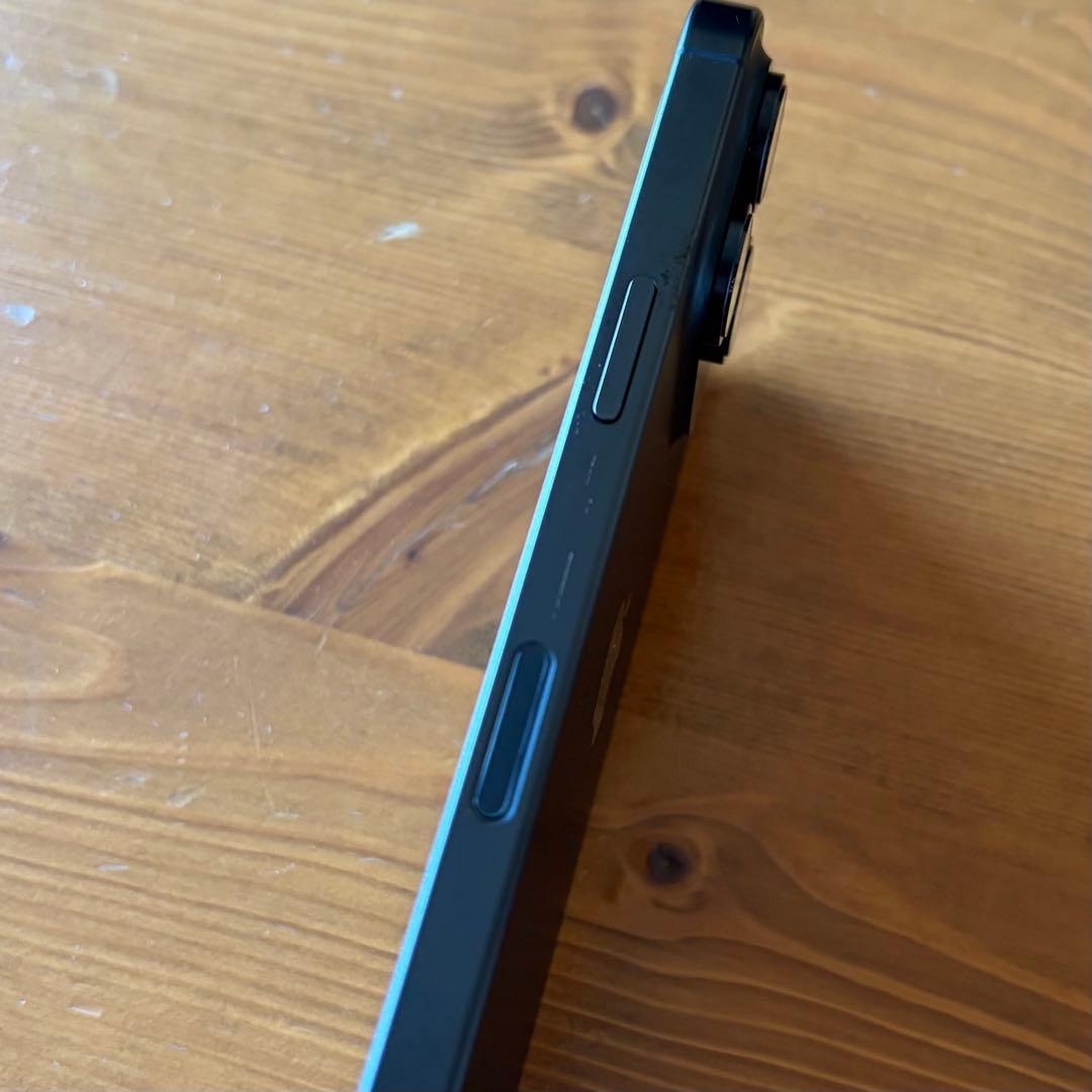 iPhone 16 Pro 128GB ブラックチタニウム